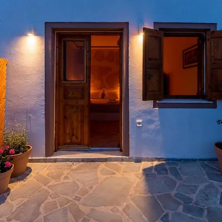 Ostria Caldera Guest house