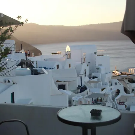 Ostria Caldera Guest house